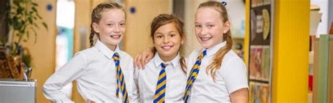 primary schools near my postcode.